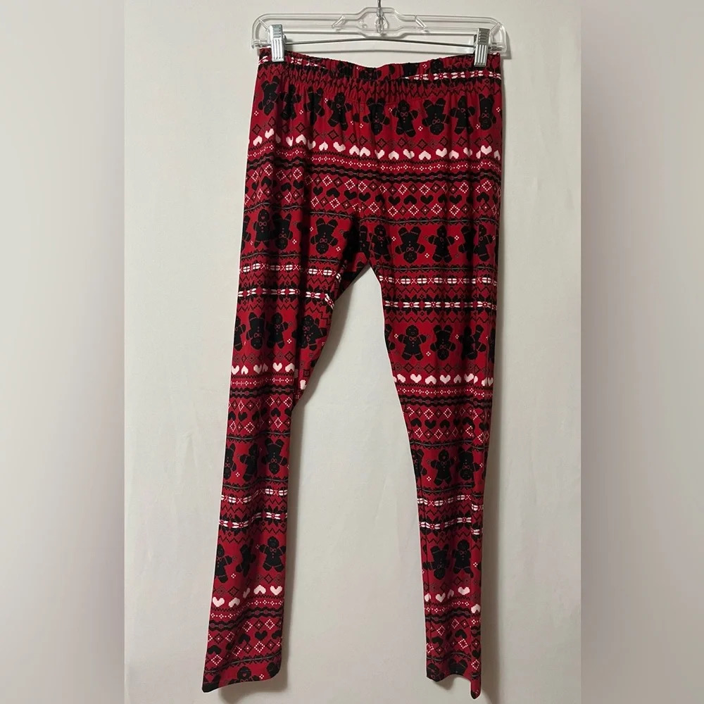 Apt 9 Women’s Gingerbread Man Size Medium Black, Red and White pants